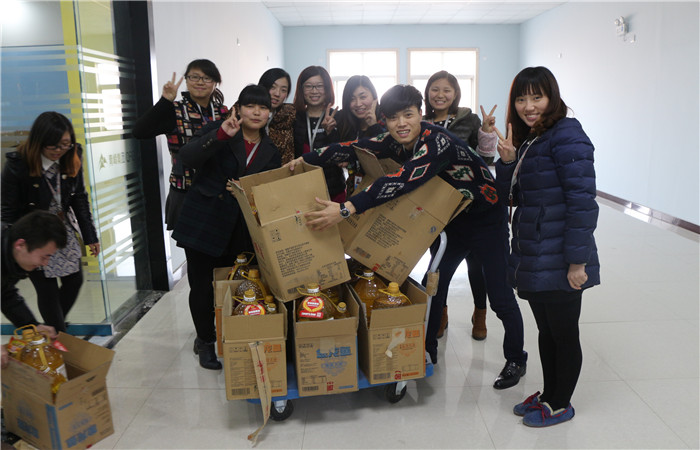 今年過(guò)節(jié)不收禮，收禮只收大青峰年貨~