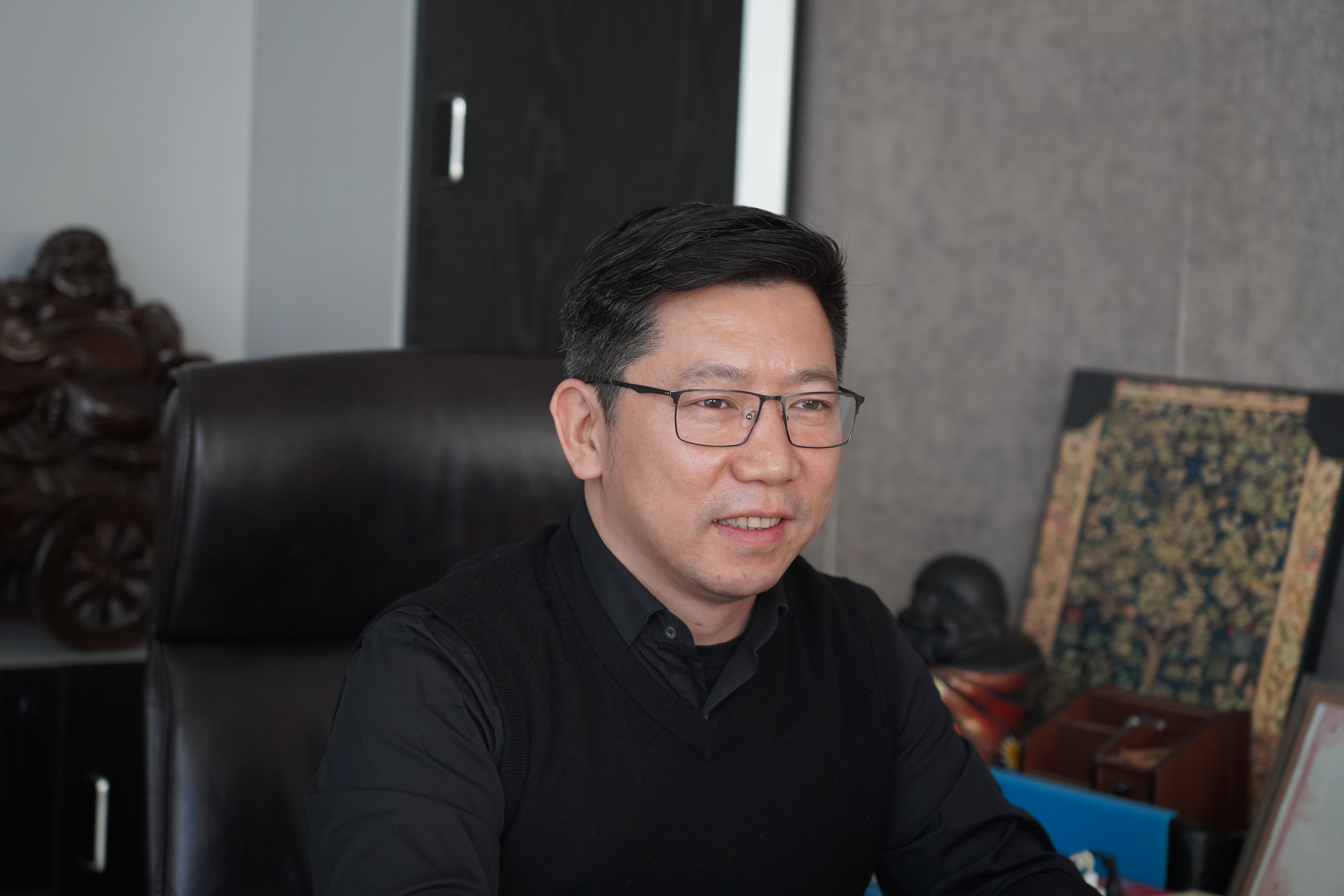 【青峰創(chuàng)元集團】“小蜜蜂”讀書會第二期：《關(guān)系》---岳總分享